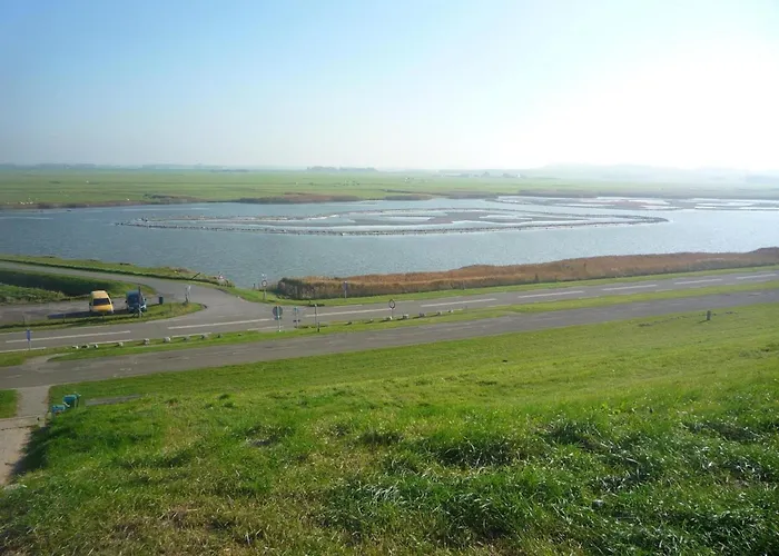 Pretty In Sint Maartenszee * Sint Maartensvlotbrug