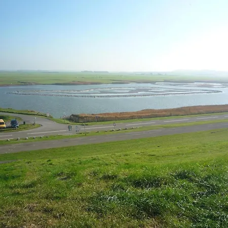 Pretty In Sint Maartenszee * Sint Maartensvlotbrug