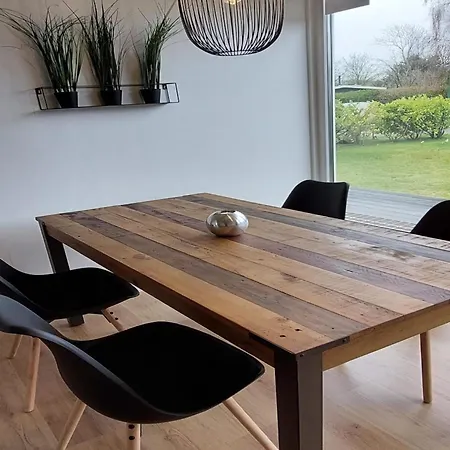 Pretty In Sint Maartenszee Semesterbostad